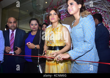 Mumbai, India. 06th Oct, 2017. Bollywood actress Bhumi Pednekar inaugurate Glitter 2017 Wedding & Lifestyle Exhibition at hotel JW Marriott, juhu in Mumbai. Credit: Azhar Khan/Pacific Press/Alamy Live News Stock Photo