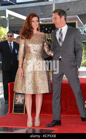 Hollywood, USA. 6th Oct, 2017. Debra Messing, Eric McCormack at the Hollywood Walk of Fame Star Ceremony honoring actress Debra Messing on Hollywood Boulevard, Los Angeles Picture Sarah Stewart Credit Sarah Stewart/Alamy Live News Stock Photo