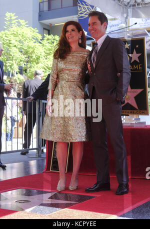 Los Angeles, California, USA. 6th Oct, 2017. Actors Eric McCormack, right, at a ceremony honoring Debra Messing with a star on the Hollywood Walk of Fame on Friday, Oct. 5, 2017, in Los Angeles. Credit: Ringo Chiu/ZUMA Wire/Alamy Live News Stock Photo