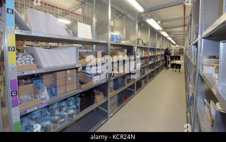 A view of the interior of the Amazon logistics centre in Graben (Bavaria), Germany, 4 October 2017. Around 1,900 workers are employed in the facility. They process and send around 200,000 articles every day. Photo: Stefan Puchner/dpa Stock Photo