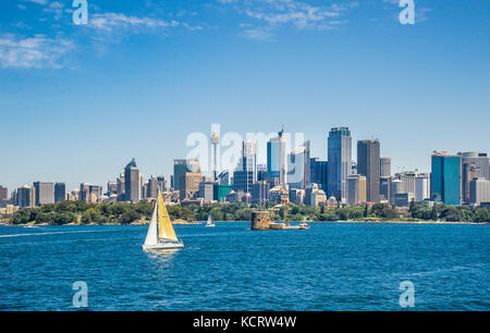 Australia, New South Wales, Port Jackson, view of Sydney Harbour with city skyline, Mrs Macquaries Point and Fort Denison Stock Photo