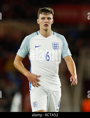 England's Dael Fry during the 2019 UEFA Euro U21 Qualifying, Group 4 match at the Riverside Stadium, Middlesbrough. PRESS ASSOCIATION Photo. Picture date: Friday October 6, 2017. See PA story SOCCER England Under 21. Photo credit should read: Martin Rickett/PA Wire. RESTRICTIONS: Use subject to FA restrictions. Editorial use only. Commercial use only with prior written consent of the FA. No editing except cropping. Stock Photo