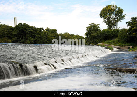 Llandaff Weir. River Taff Stock Photo - Alamy