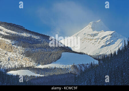 The Canadian Rocky Mountains along the Icefields Parkway at The Big Bend, Banff National Park, Alberta, Canada Stock Photo