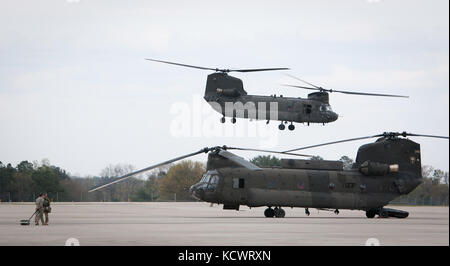 Mix gallery: CH-47  (US Army National Guard Photo by Staff Sgt. Roby Di Giovine/Released) Stock Photo