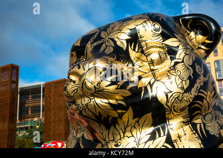 Birmingham, UK. 8th October, 2017. The final farewell of all the Big Sleuth bears with most of the bears at Eastside Park and 22 of the bears inside Millennium point. Its the last chance for the public to see all the bears together in one place before they are auctioned off to raise money for the Birmingam Childrens Hospital. Credit: steven roe/Alamy Live News Stock Photo