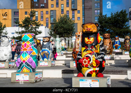 Birmingham, UK. 8th October, 2017. The final farewell of all the Big Sleuth bears with most of the bears at Eastside Park and 22 of the bears inside Millennium point. Its the last chance for the public to see all the bears together in one place before they are auctioned off to raise money for the Birmingam Childrens Hospital. Credit: steven roe/Alamy Live News Stock Photo