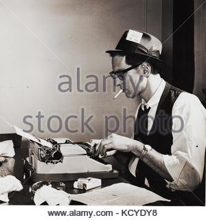 1950S MEN WORKING IN NEWSPAPER ADVERTISEMENT COMPOSING ROOM SETTING ...