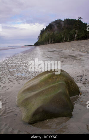 Agate Beach and Tow Hill,  Haida Gwaii, formerly known as Queen Charlotte Islands, British Columbia, Canada Stock Photo