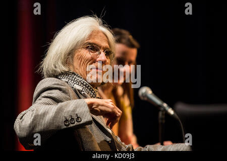 Essen, Germany. 8 October 2017. L-R: Donna Leon, Annett Renneberg. American novelist Donna Leon - writer of the Commissario Brunetti series set in Venice, Italy, headlines the lit.Ruhr literature festival. Event with German actress Annett Renneberg and presenter Antje Deistler at Zeche Zollverein. From 4th to 8th October 2017 the international literature festival lit.RUHR presents well known international authors in interviews and readings. Stock Photo