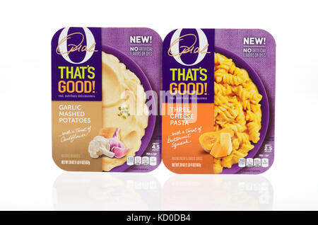 Oprah Winfrey's O THAT’S GOOD refrigerated meals of garlic mashed potatoes and three cheese pasta in packaging on white background cutout USA Stock Photo