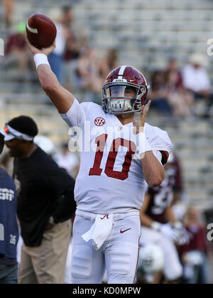 October 6, 2017: Alabama Crimson Tide quarterback Mac Jones (10) during the NCAA football game between the Alabama Crimson Tide and the Texas A&M Aggies at Kyle Field in College Station, TX; John Glaser/CSM. Stock Photo