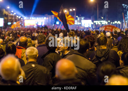 Skopje, Macedonia. 8th Oct, 2017. Skopje, R. Macedonia in front of the Government at 6 pm a civil rally of SDSM began on the occasion of the upcoming local election, addressed by the leader of the ruling party, Zoran Zaev, calling on the citizens to 'Together to complete the change in every municipality in Macedonia'. Credit: Dragan Ristovski/Alamy Live News Stock Photo