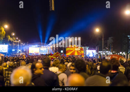 Skopje, Macedonia. 8th Oct, 2017. Skopje, R. Macedonia in front of the Government at 6 pm a civil rally of SDSM began on the occasion of the upcoming local election, addressed by the leader of the ruling party, Zoran Zaev, calling on the citizens to 'Together to complete the change in every municipality in Macedonia'. Credit: Dragan Ristovski/Alamy Live News Stock Photo