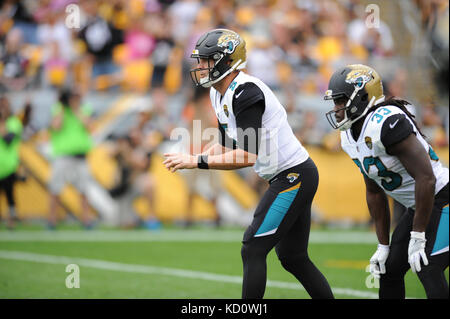 Pittsburgh, PA, USA. 8th Oct, 2017. Jaguars helmet during the Pittsburgh  Steelers vs Jacksonville Jaguars game at Heinz Field in Pittsburgh, PA.  Jason Pohuski/CSM/Alamy Live News Stock Photo - Alamy