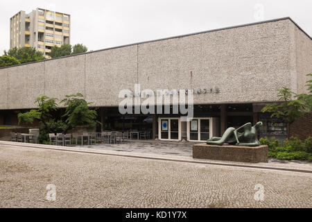 BERLIN, 23rd JUNE: The 'Akademie der Kunste'  (German for Academy of Arts) and 'Die Liegende' sculpture in Berlin on June 23rd, 2017. Stock Photo