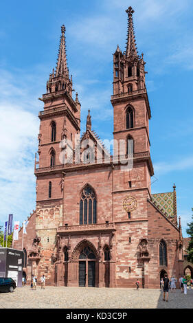 Basel Minster (Basler Münster), Münsterplatz, Basel (Basle), Switzerland Stock Photo