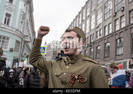 The 9 of May, thousands people from Moscow and around come into the center to celebrate the end of the war. From Beleradska station till the red squar Stock Photo