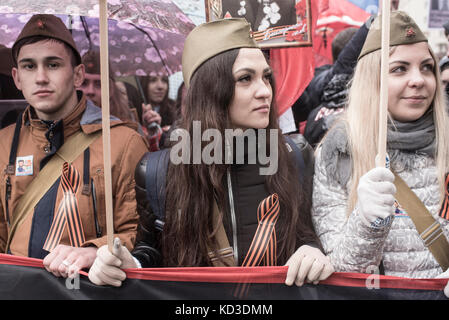 The 9 of May, thousands people from Moscow and around come into the center to celebrate the end of the war. From Beleradska station till the red squar Stock Photo