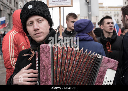 The 9 of May, thousands people from Moscow and around come into the center to celebrate the end of the war. From Beleradska station till the red squar Stock Photo