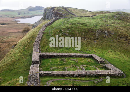 Hadrian's Wall and Milecastle 39 near Once Brewed, Northumberland Stock Photo