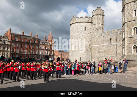 Windsor Castle, Changing of the guard, Windsor Castle, Windsor, Berkshire England UK Stock Photo