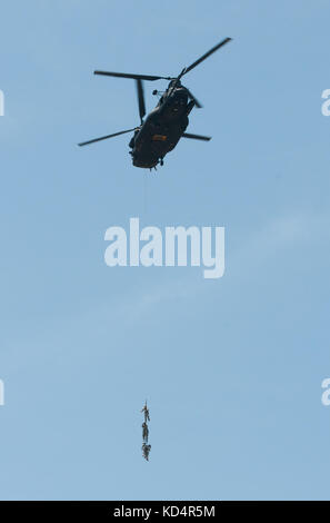 Soldiers from the 4th Battalion, 160th Special Operations Aviation ...