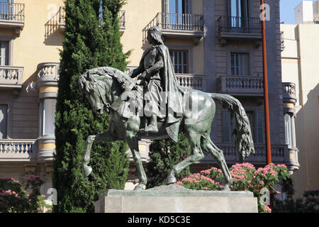 Statue of Ramón Berenguer III 1082 - 1131 on the Rambla in Barcelona Catalunya Spain Stock Photo