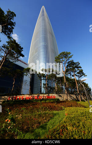 Lotte Tower, The Tallest Building In Seoul, South Korea At The Blue ...