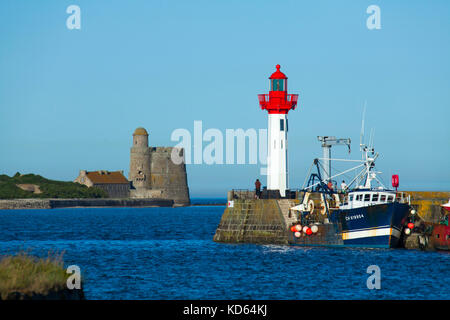 Saint-Vaast-la-Hougue (Normandy, north-western France): Saint-Vaast Lighthouse and Vauban Fort in Tahitou Island, fortifications registered as a Unesc Stock Photo