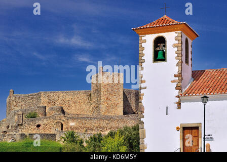Portugal: Medieval church and castle in historic village Marvao Stock Photo