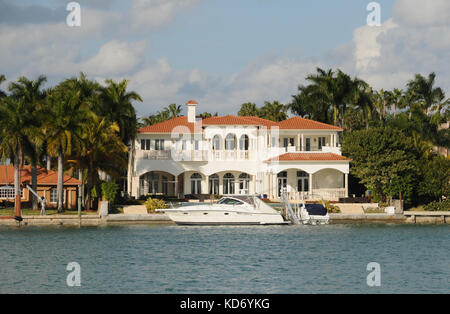 Luxurious waterfront mansion in miami Beach, Florida Stock Photo