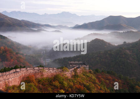 Beijing, China. 11th Oct, 2017. Photo taken on Oct. 11, 2017 shows the Autumn scenery of Jinshanling Great Wall in Luanping, north China's Hebei Province. Credit: Liu Mancang/Xinhua/Alamy Live News Stock Photo