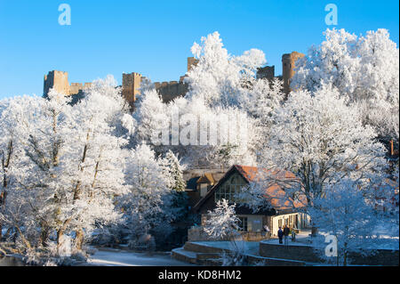 ludlow shropshire england hoar layer under frost winter castle alamy town market