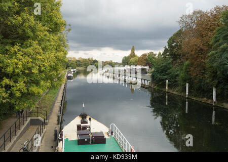 Teddington Weir and sluices on the River Thames, Teddington, England, UK Stock Photo