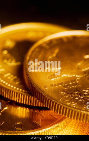 gold bullion stacked Stock Photo