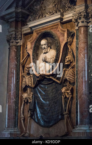 Rome. Italy. Tomb of Cardinal Mariano Pietro Vecchiarelli (d.1639). Basilica di San Pietro in Vincoli (St Peter in Chains). Stock Photo