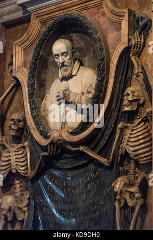 Rome. Italy. Tomb of Cardinal Mariano Pietro Vecchiarelli (d.1639). Basilica di San Pietro in Vincoli (St Peter in Chains). Stock Photo