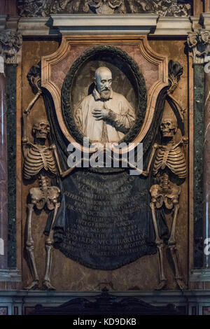 Rome. Italy. Tomb of Cardinal Mariano Pietro Vecchiarelli (d.1639). Basilica di San Pietro in Vincoli (St Peter in Chains). Stock Photo