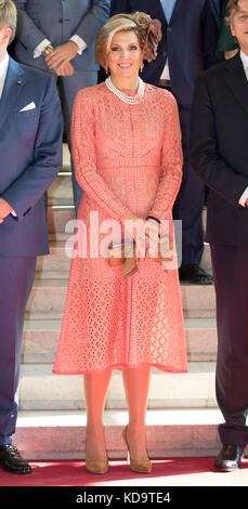 Lisbon, Portugal. 11th Oct, 2017. Queen Máxima of The Netherlands at the University in Lisbon, on October 11, 2017, for a meeting with students at the 2nd of a 3 days State-visit to Portugal Photo: Albert Nieboer / Netherlands OUT / Point De Vue Out   - NO WIRE SERVICE - Photo: Albert Nieboer/RoyalPress/dpa Credit: dpa picture alliance/Alamy Live News Stock Photo