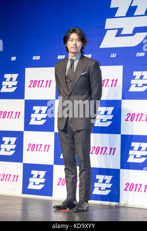 Seoul, South Korea. 11th Oct, 2017. Hyun Bin, Oct 11, 2017 : South Korean actor Hyun Bin attends a press conference for his new movie, 'The Swindlers' in Seoul, South Korea. Credit: Lee Jae-Won/AFLO/Alamy Live News Stock Photo