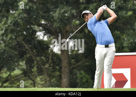Kuala Lumpur, Malaysia. 12th Oct, 2017. Xander Schauffele of USA in action during the first round of the CIMB Classic 2017 golf tournament on October 12, 2017 at TPC Kuala Lumpur, Malaysia. Credit: Chris Jung/ZUMA Wire/Alamy Live News Stock Photo
