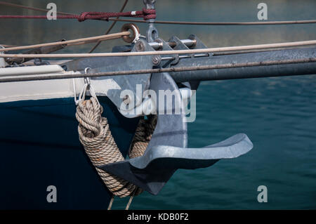 Chain to rope splice hi-res stock photography and images - Alamy