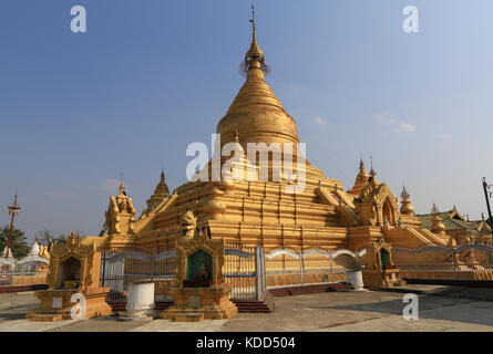 Maha Lokamarazein Kuthodaw Pagoda at Mandalay in Myanmar (Burma) is a UNESCO site and has the Buddhist Canon inscribed on 729 marble stone slabs. Stock Photo