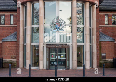 mansfield outside magistrates court alamy