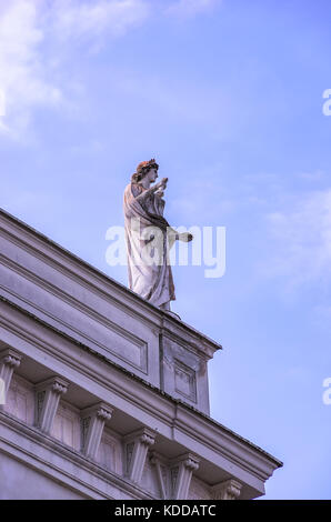 Sculpture on the rooftop of the Stora Teatern (Theatre) of Gothenburg, Bohuslan, Sweden. Stock Photo