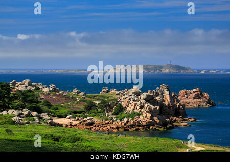 Ploumanach bay and harbour on the rocky coastline of the Cote de Granite Rose Stock Photo