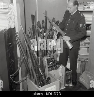 1960s police uniform england hi-res stock photography and images