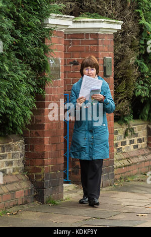 Ealing, west London, UK. 14th Oct, 2017. Christian anti-abortion protesters continue their vigils near Marie Stopes clinic in Ealing. Credit: Guy Corbishley/Alamy Live News
