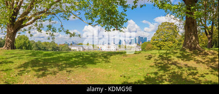 London - The panorama of the Canary Wharf and the City from Greenwich park. Stock Photo